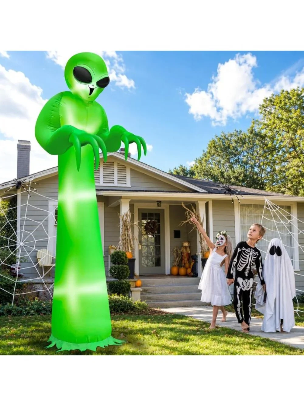 12 FT Scary Inflatable Alien with LED Lights - Halloween Outdoor Decor